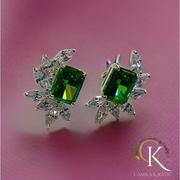 Emerald lab created diamond earrings - Picture 4 of 5